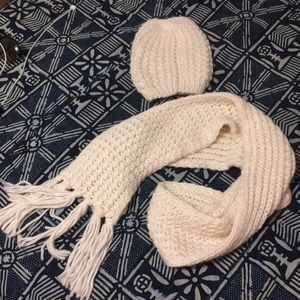 Never used white hat and scarf set